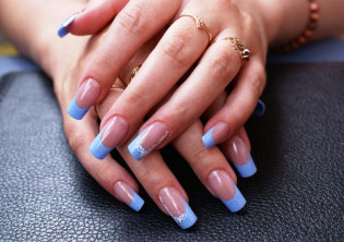 Мастер по наращиванию ногтей